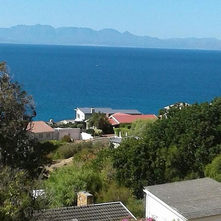 Froggy Bay Is The Best All The Way! Simon's Town Exterior photo